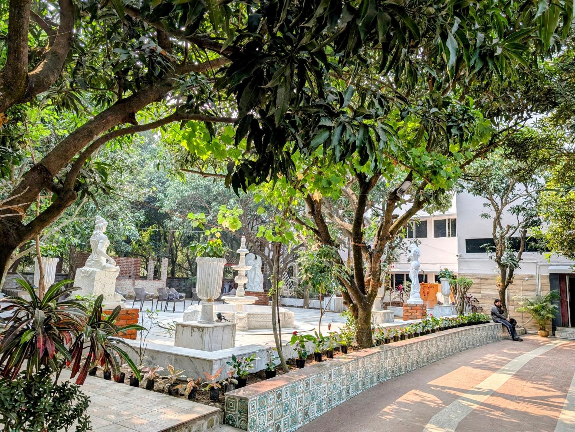 Rangamati Garden Resort Shantiniketan Bagian luar foto